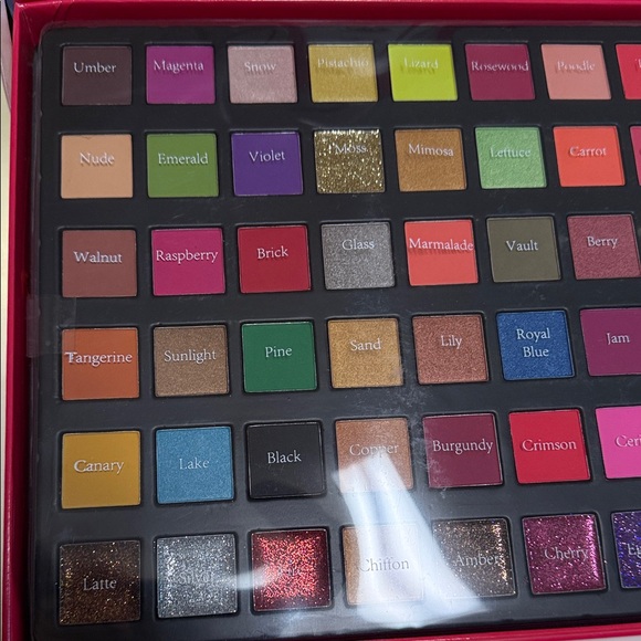 Malibu Glitz All Round Beauty 52 Color Eye Shadow Contour Beauty Palette New - Picture 5 of 8